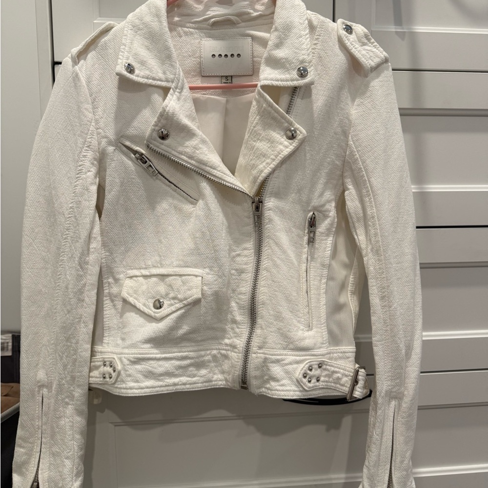 Elegant Cream Leather Biker Jacket
